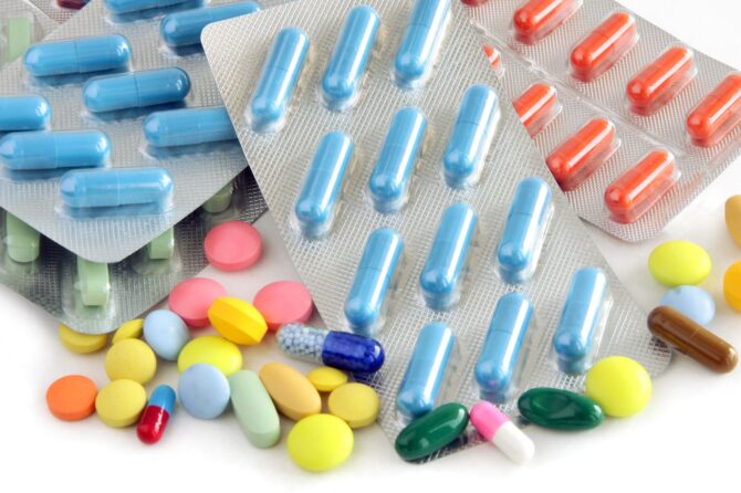 Garantizar la producción y suministro de medicamentos, una de las metas del sector farmacéutico